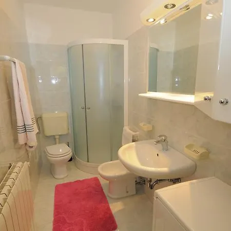 Kisic Apartment *